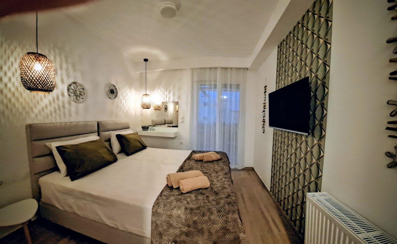 Eins von zwei Schlafzimmern